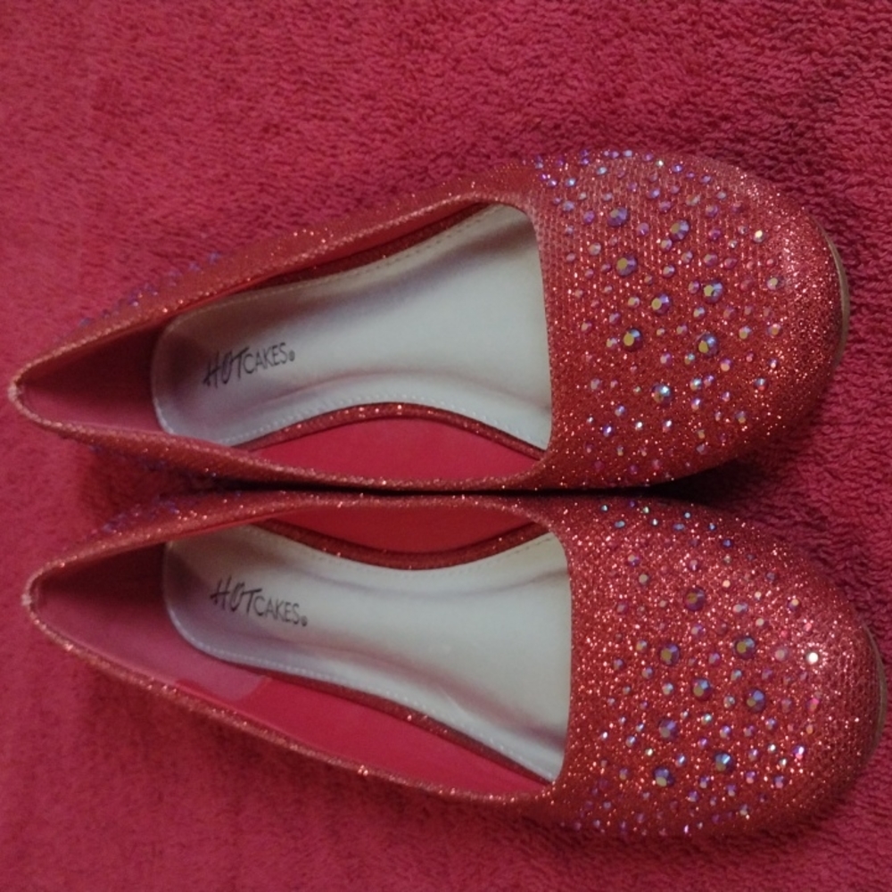 Hot cake sparkly flats